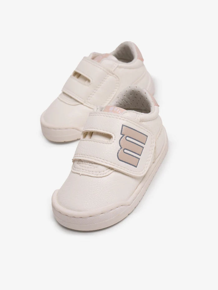 Zapatilla deportiva blanca rosa