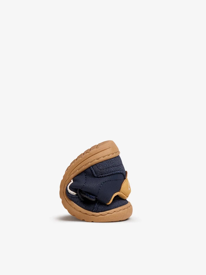 Zapatilla casual azul marino mostaza barefoot