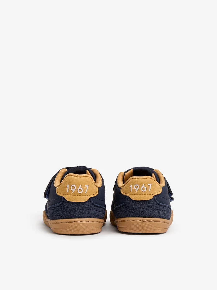 Zapatilla casual azul marino mostaza barefoot